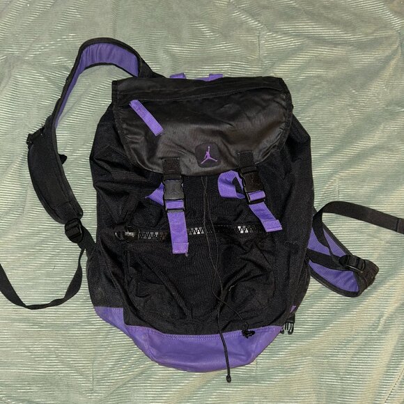 Backpack - Picture 1 of 2